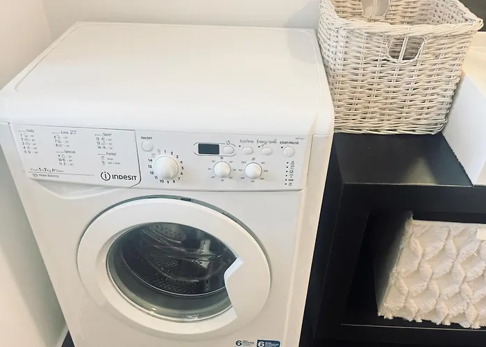 Vincentow Apartment *